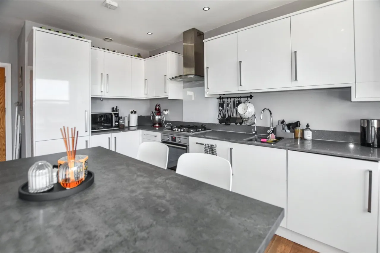 Upper Wickham Lane, DA16, photo 3