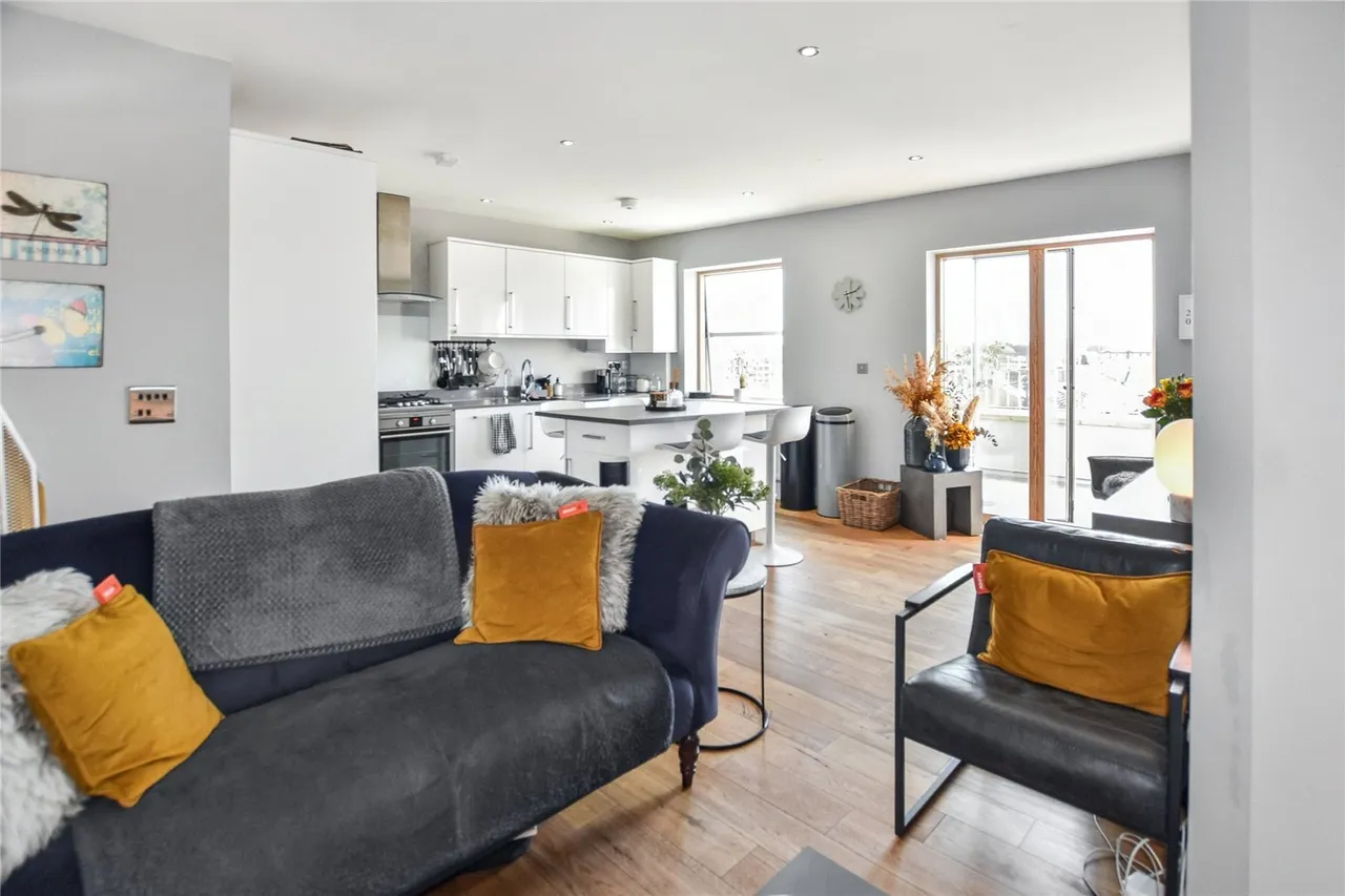 Upper Wickham Lane, DA16, photo 2