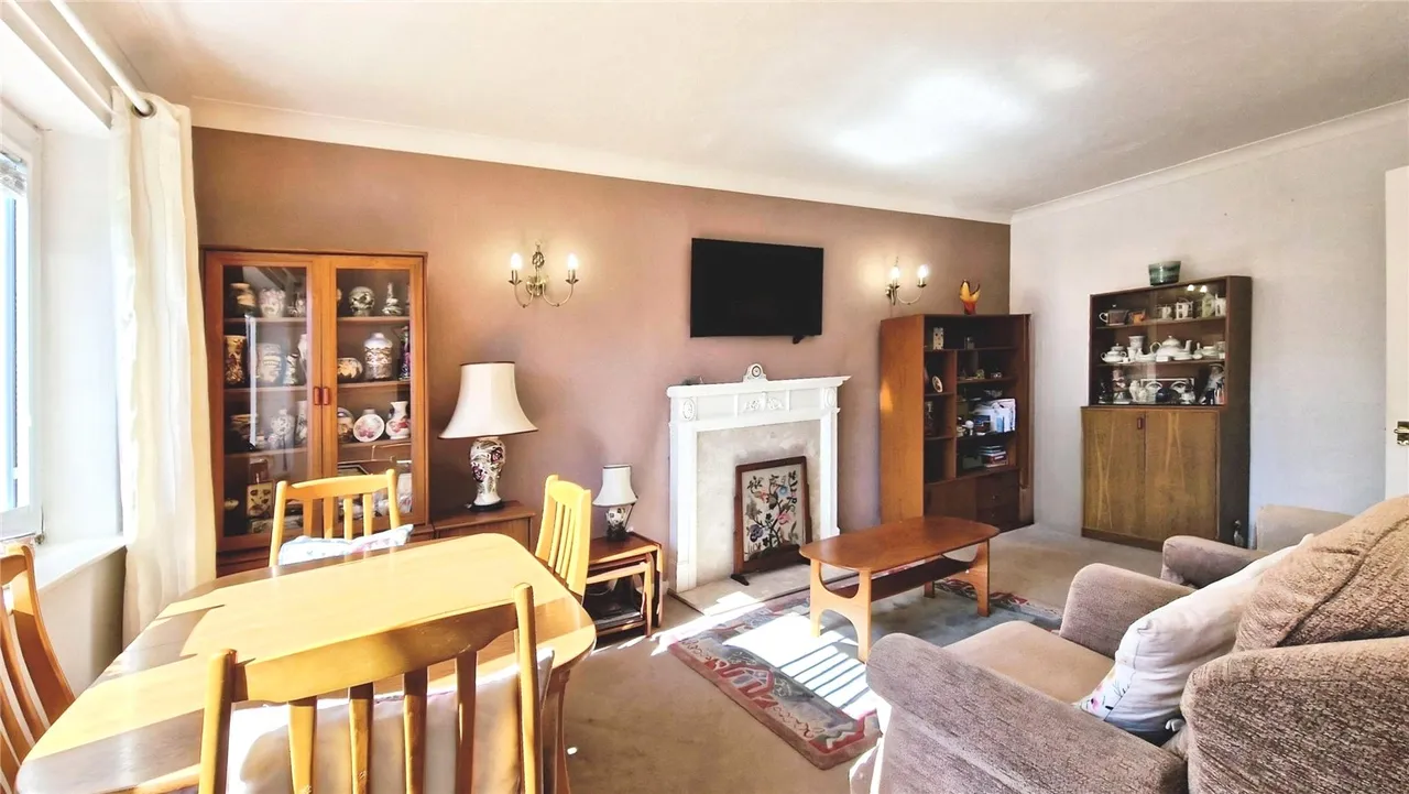 Terrace Road South, Binfield, Bracknell, Berkshire, RG42 4BQ, photo 5