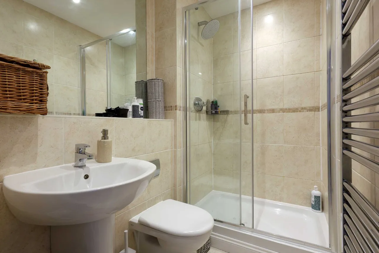 Gurnells Road, Seer Green, HP9, photo 12