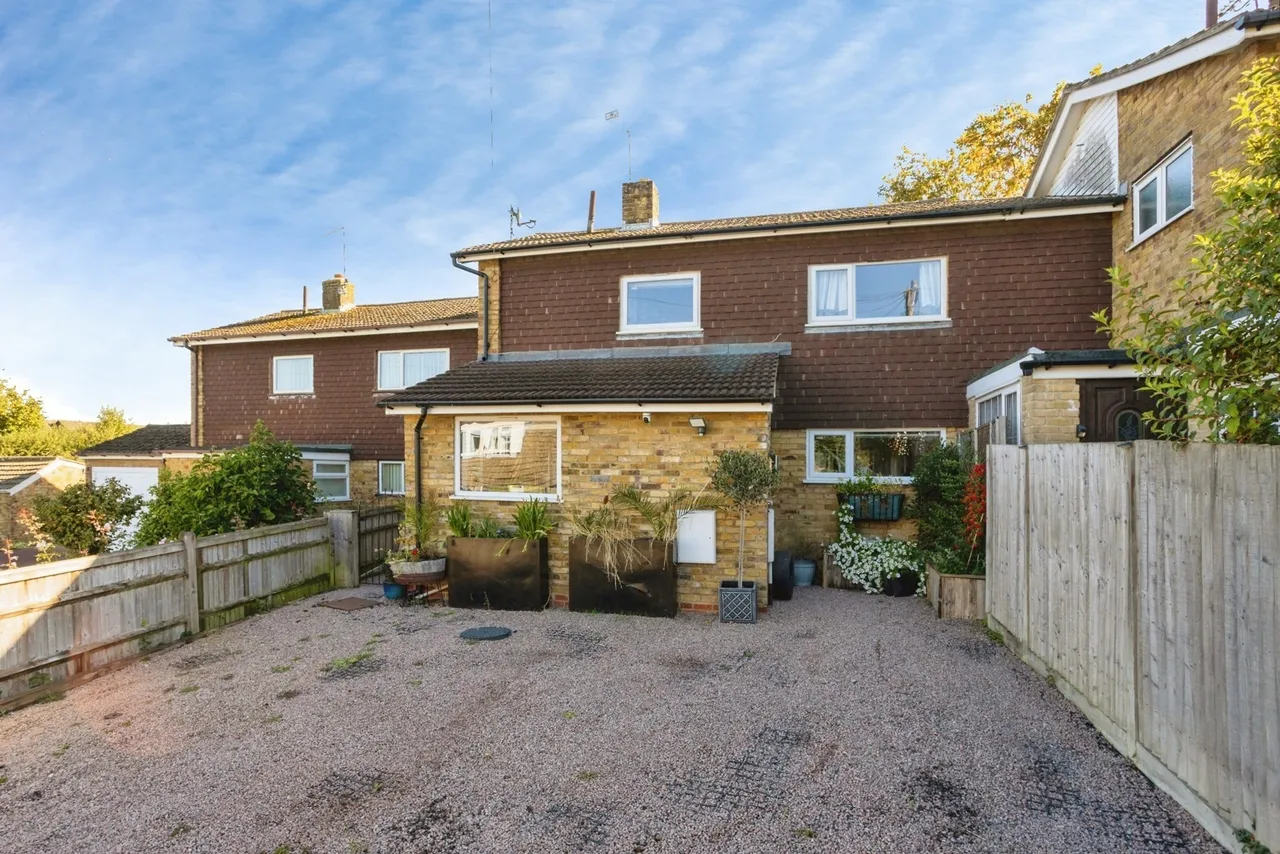 3 bed house for sale, Barretts Road, Hawkhurst, TN18
