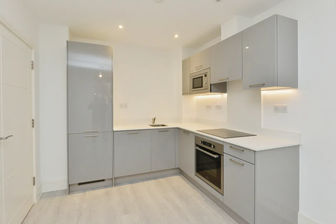 1 bed flat to rent, Avebury Boulevard, Milton Keynes, MK9