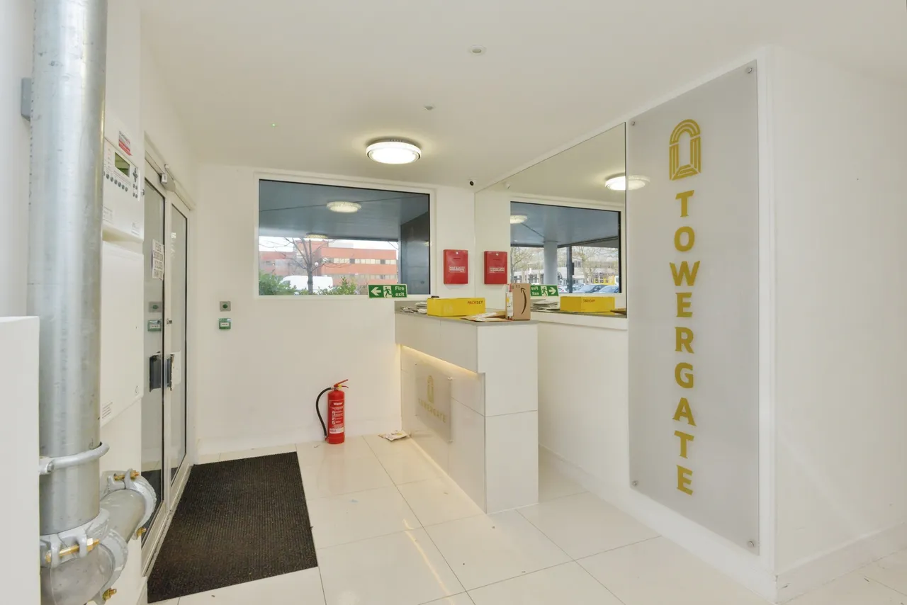 Avebury Boulevard, Milton Keynes, MK9, photo 6