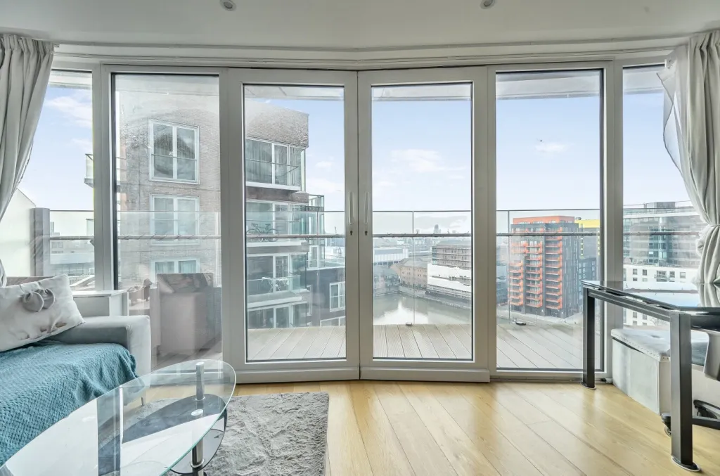 Crossharbour Plaza, Canary Wharf, E14, photo 7