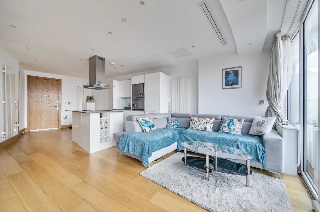 Crossharbour Plaza, Canary Wharf, E14, photo 11