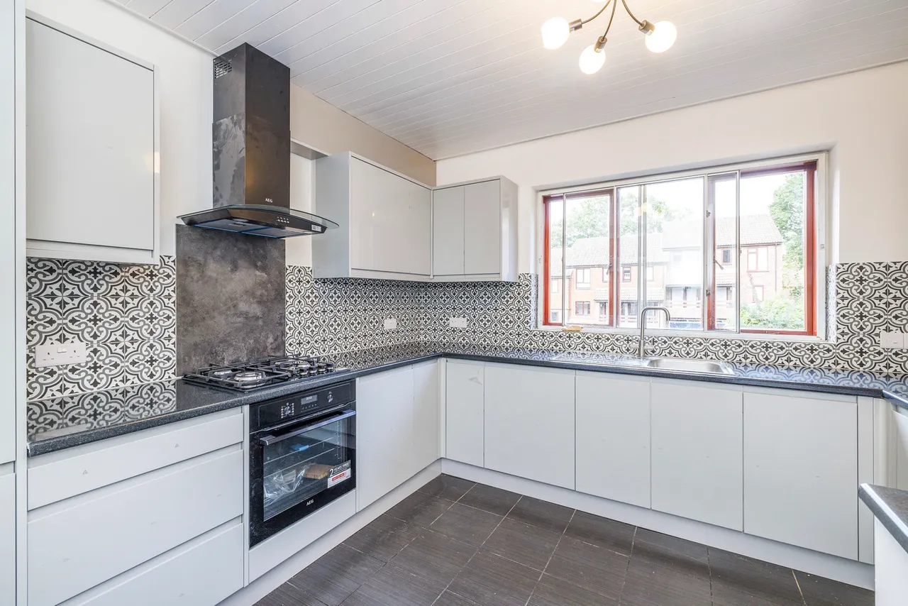 Ashbourne Square, Northwood Fees Apply, HA6, photo 3
