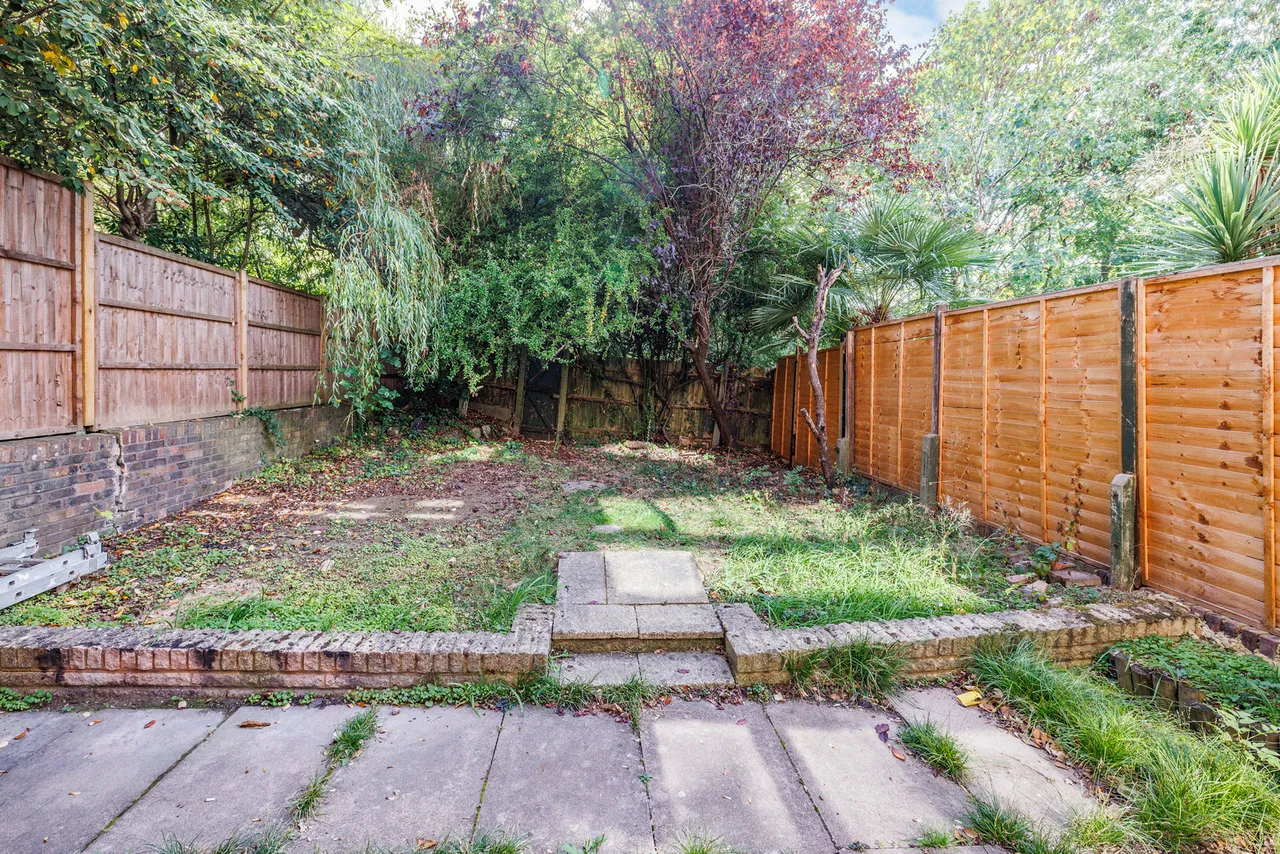 Ashbourne Square, Northwood Fees Apply, HA6, photo 4