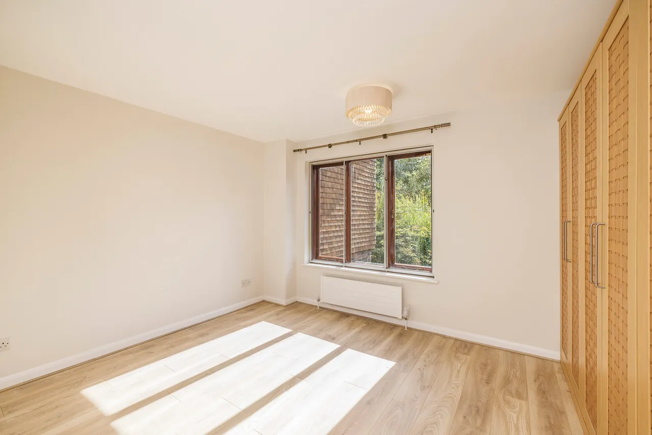 Ashbourne Square, Northwood Fees Apply, HA6, photo 9