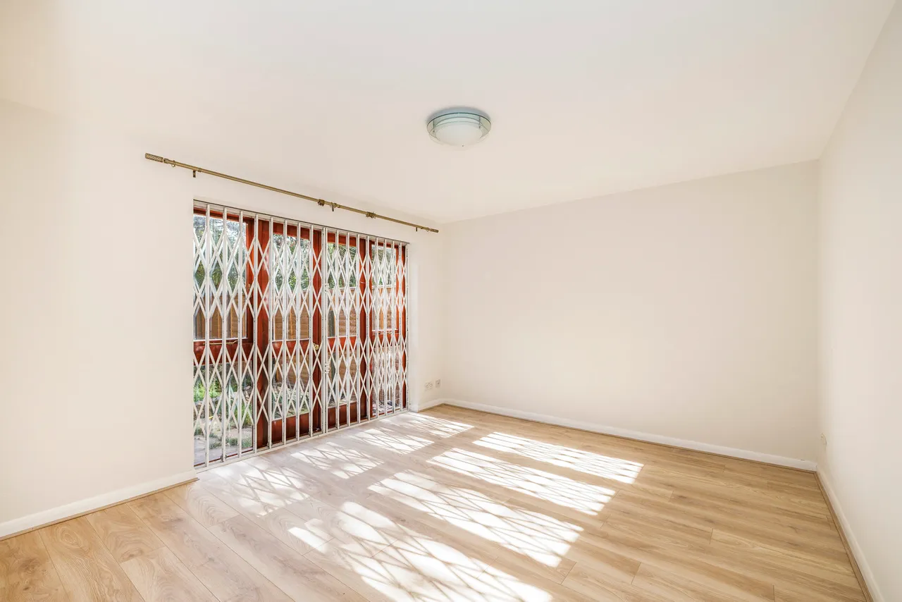 Ashbourne Square, Northwood Fees Apply, HA6, photo 18