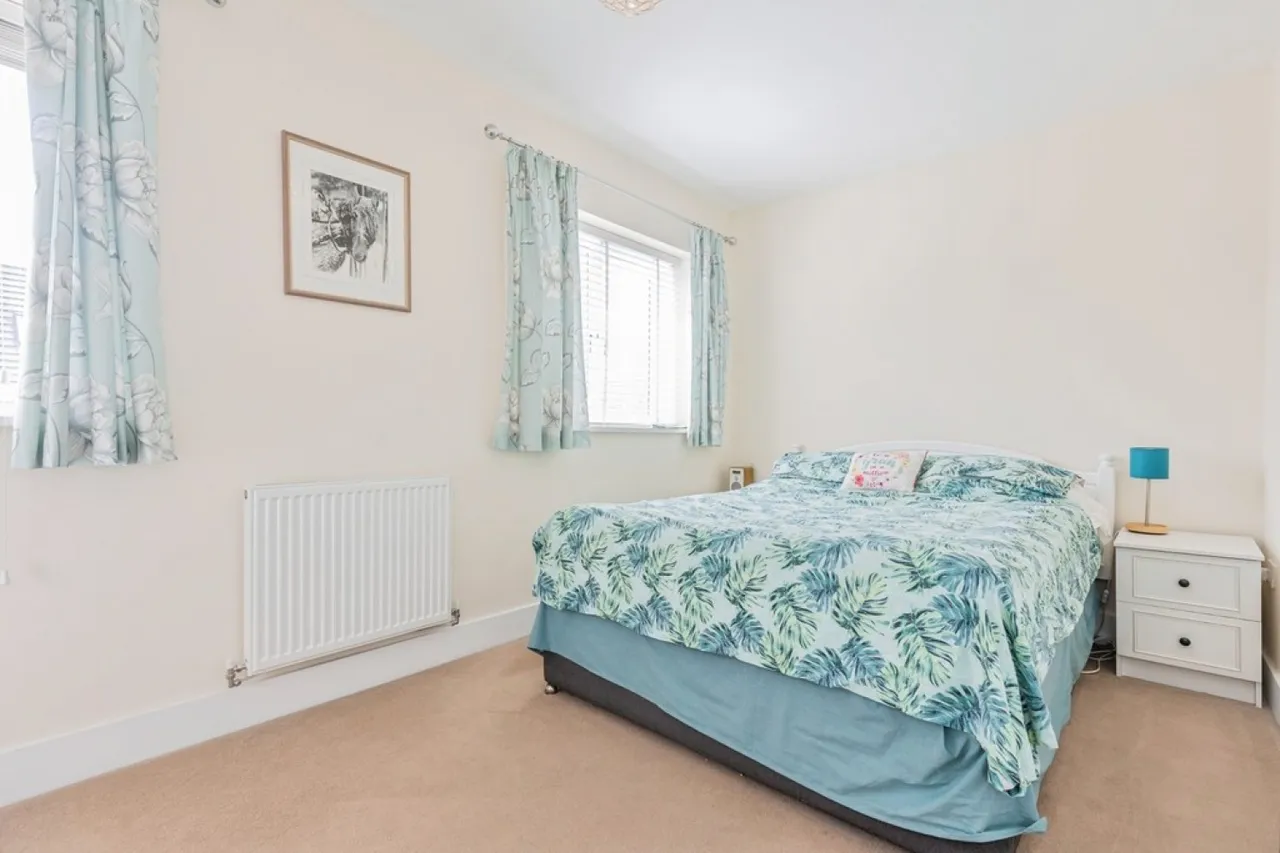 Buckthorn Road, Ravenstone, photo 9