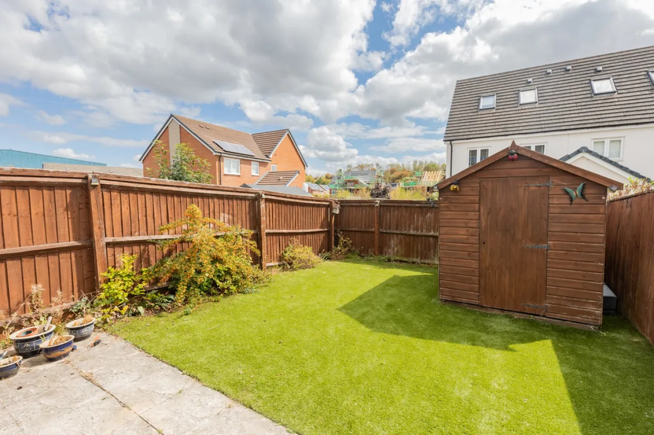 Buckthorn Road, Ravenstone, photo 11