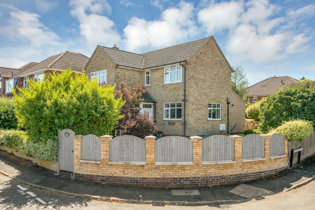 3 bed house for sale, Granville Road, Melton Mowbray, LE13