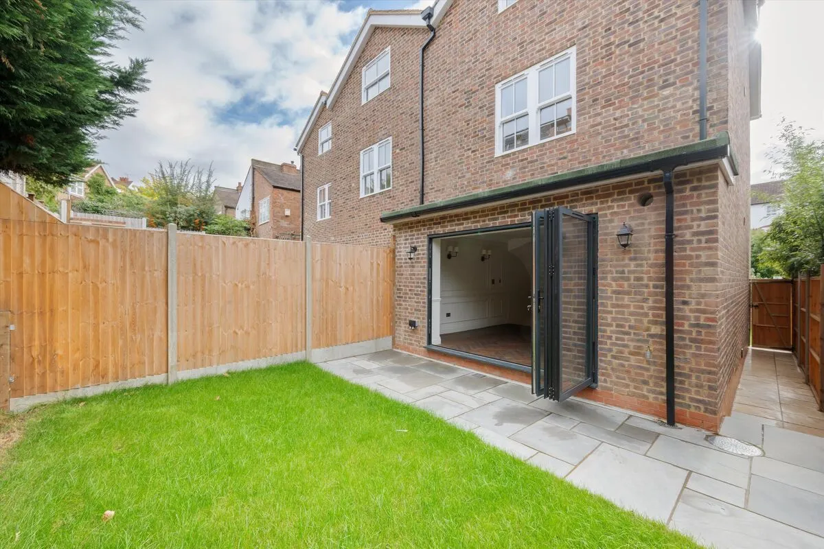 Platts Lane, London, NW3, photo 39
