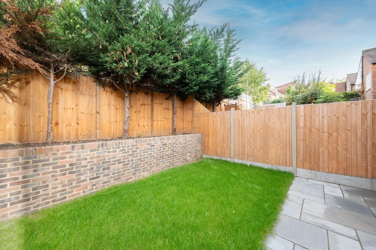 Platts Lane, London, NW3, photo 40