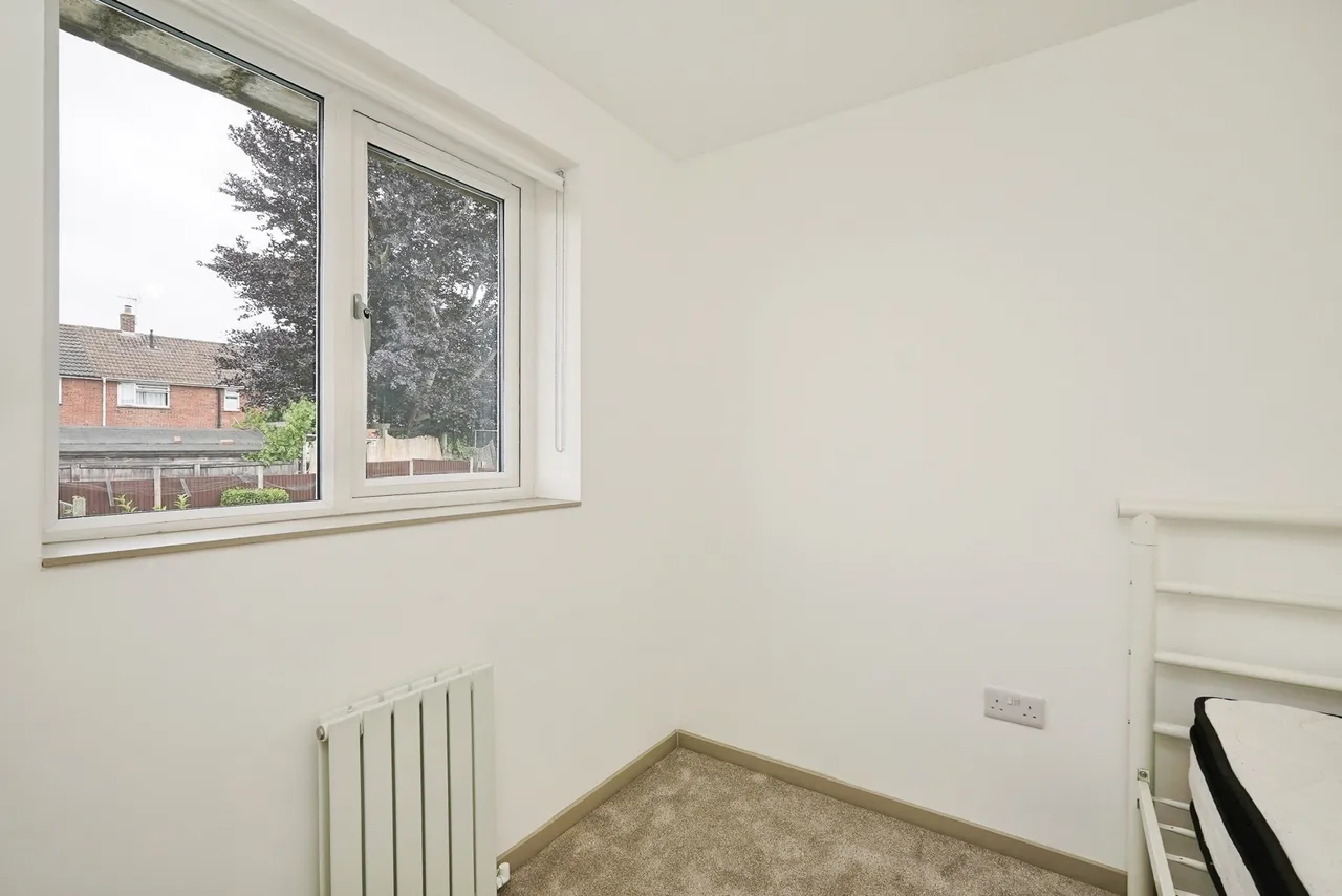 Squire Avenue, CANTERBURY, Kent, CT2, photo 15