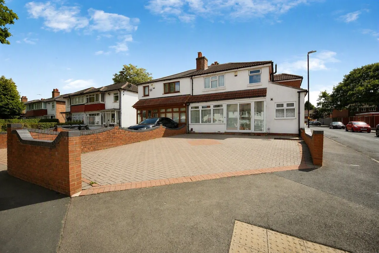 4 bed house for sale, Solihull Lane, Birmingham, B28