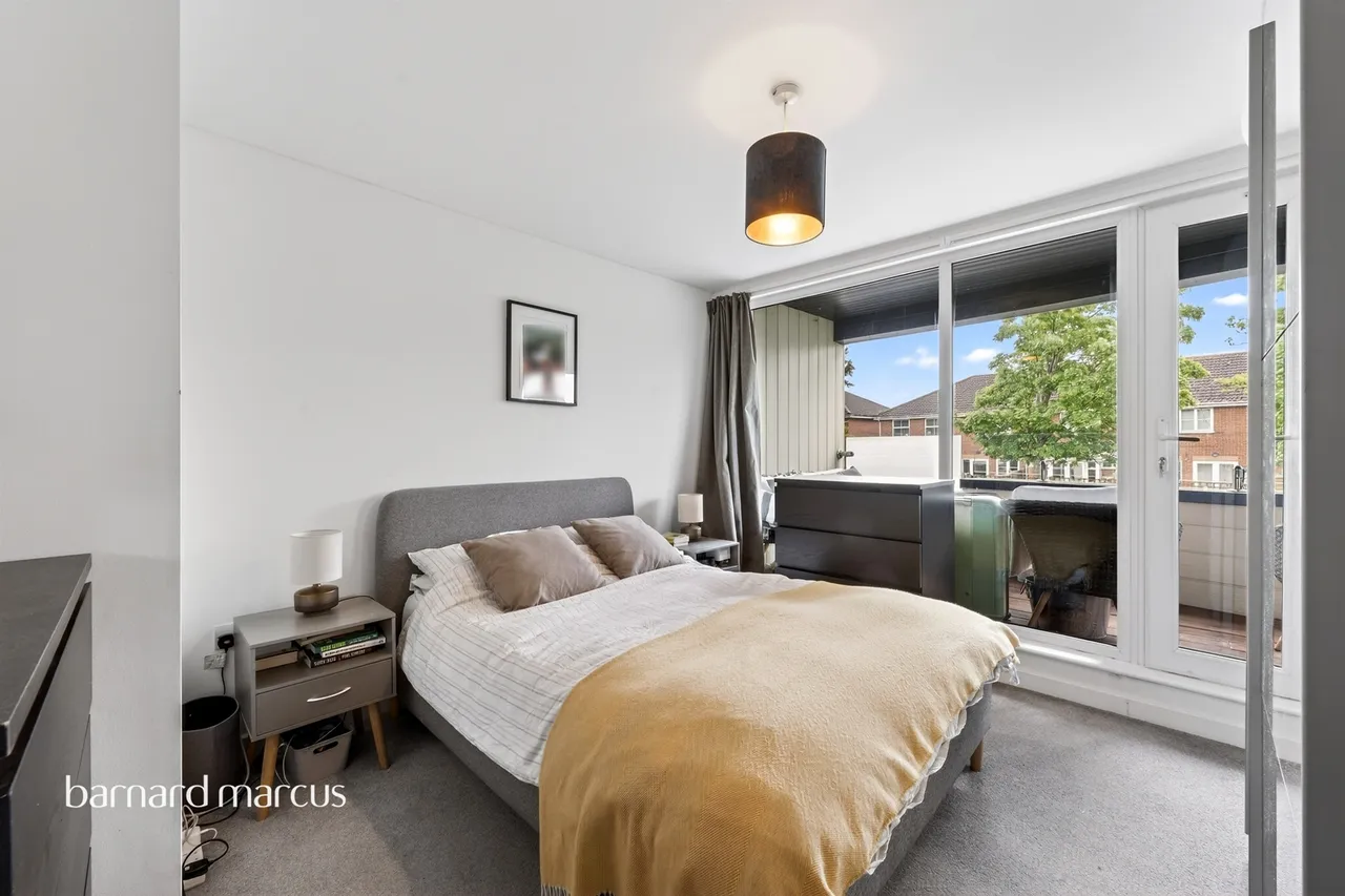 Hardwick Close, Epsom, KT19, photo 5