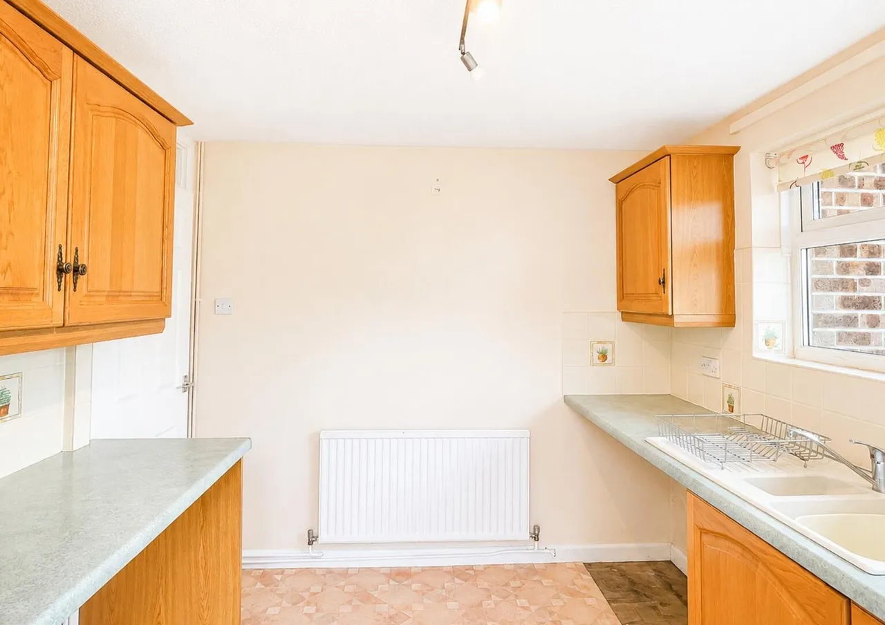 Elliott Close, Frome BA11 2JL, photo 7