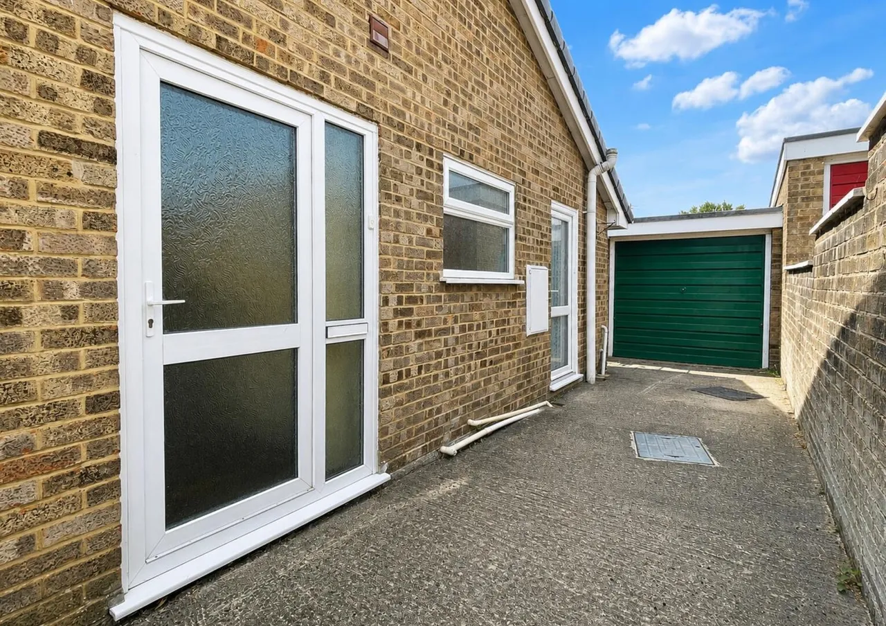 Elliott Close, Frome BA11 2JL, photo 23