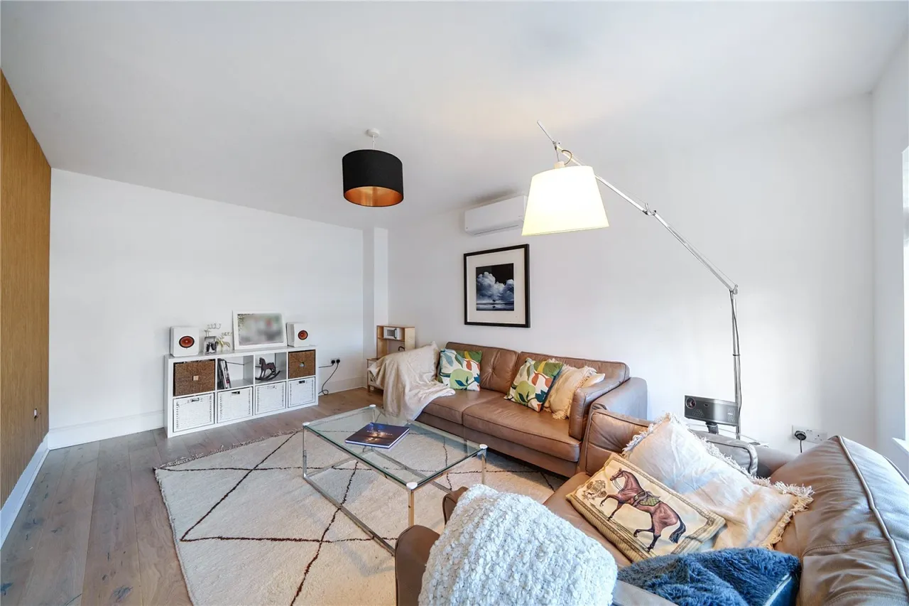 Burnet Drive, Leckhampton, GL53, photo 3