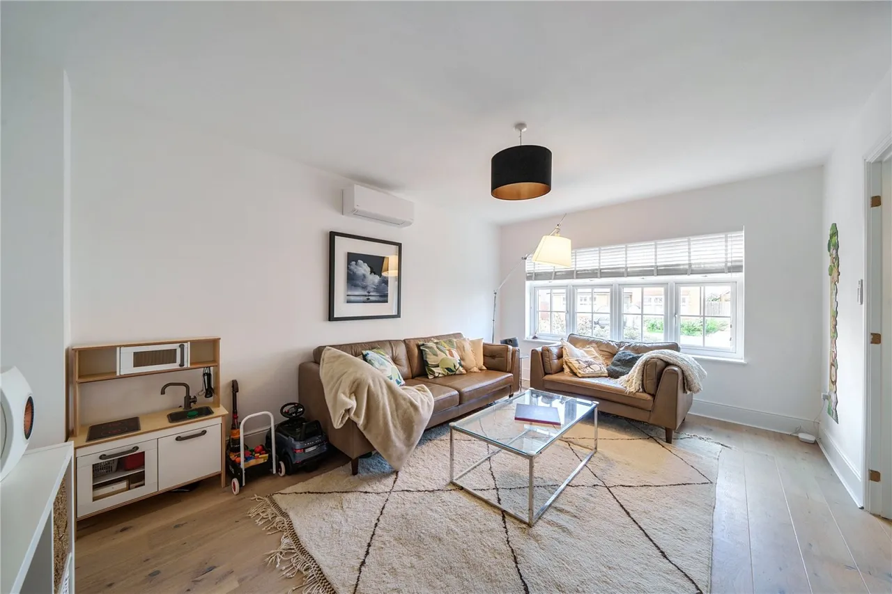 Burnet Drive, Leckhampton, GL53, photo 2