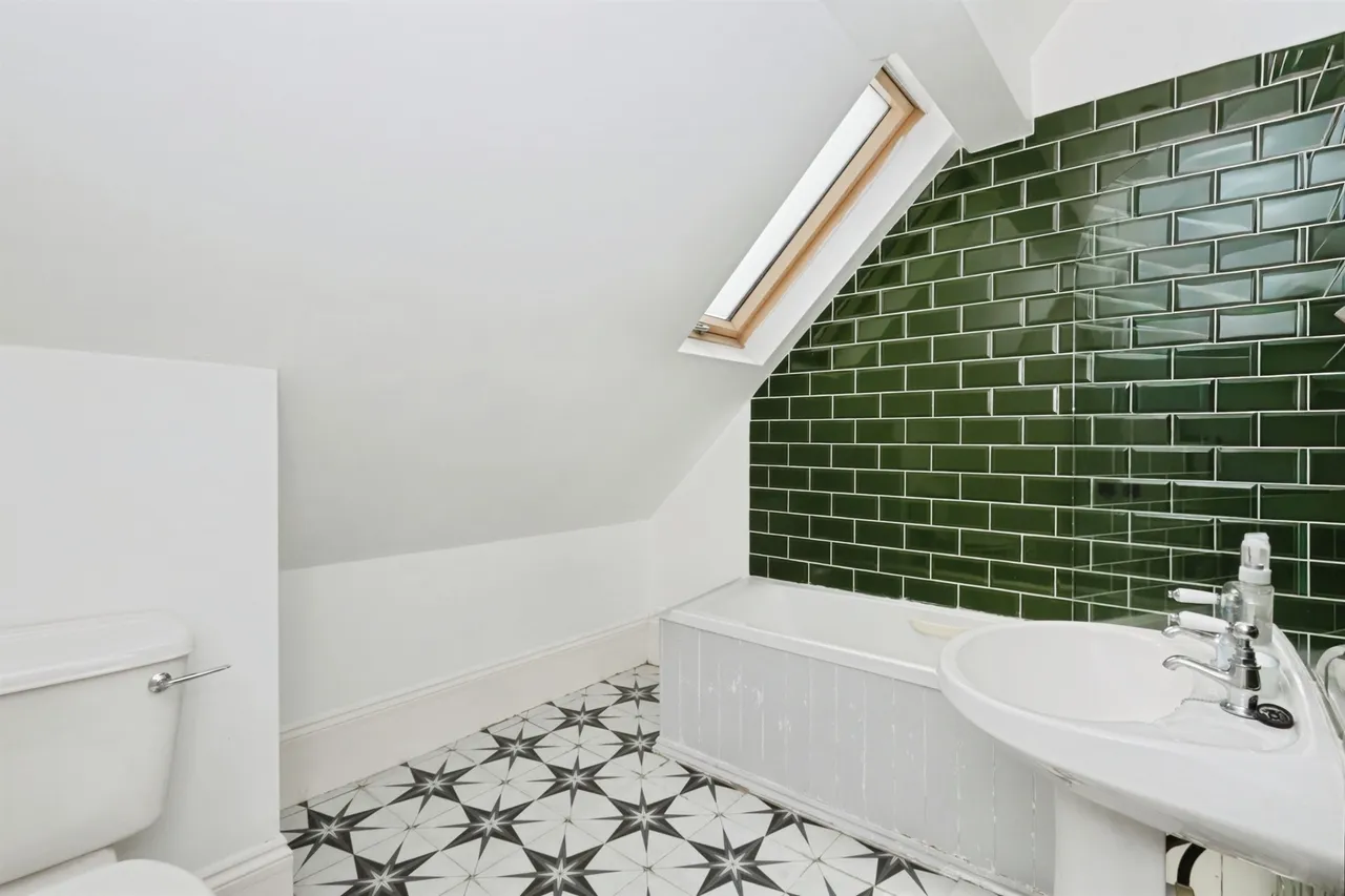South Street, Eastbourne, BN21, photo 8