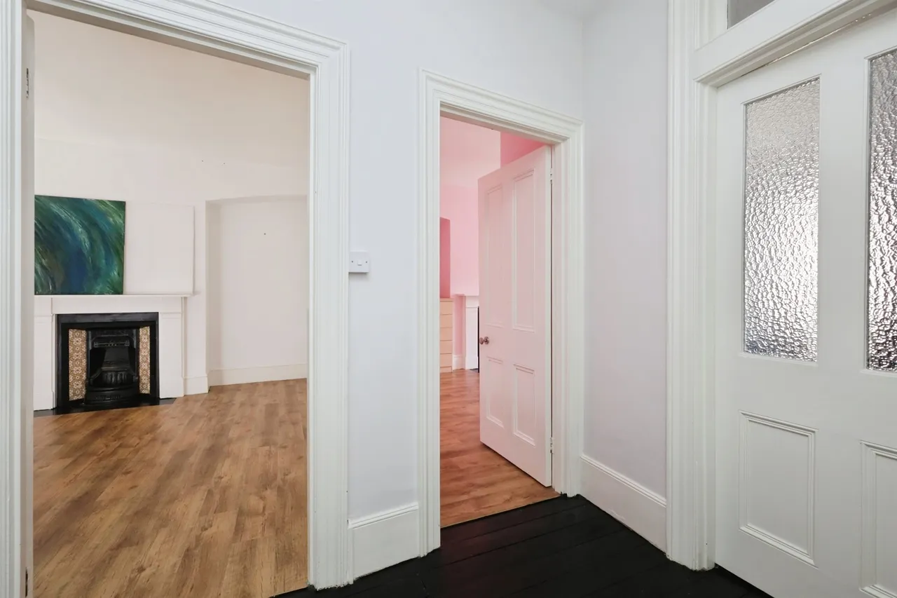 South Street, Eastbourne, BN21, photo 10