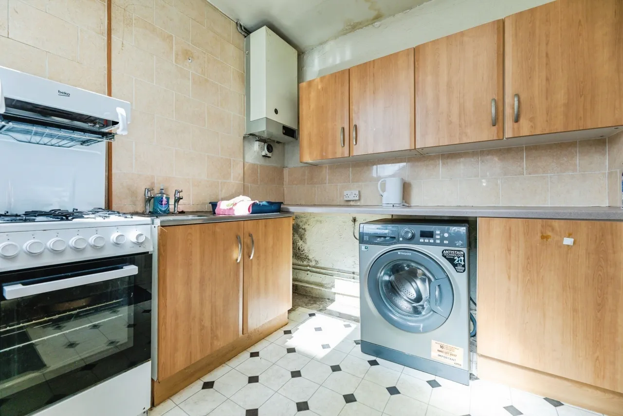 Firth Park Crescent, Sheffield, South Yorkshire, S5, photo 6