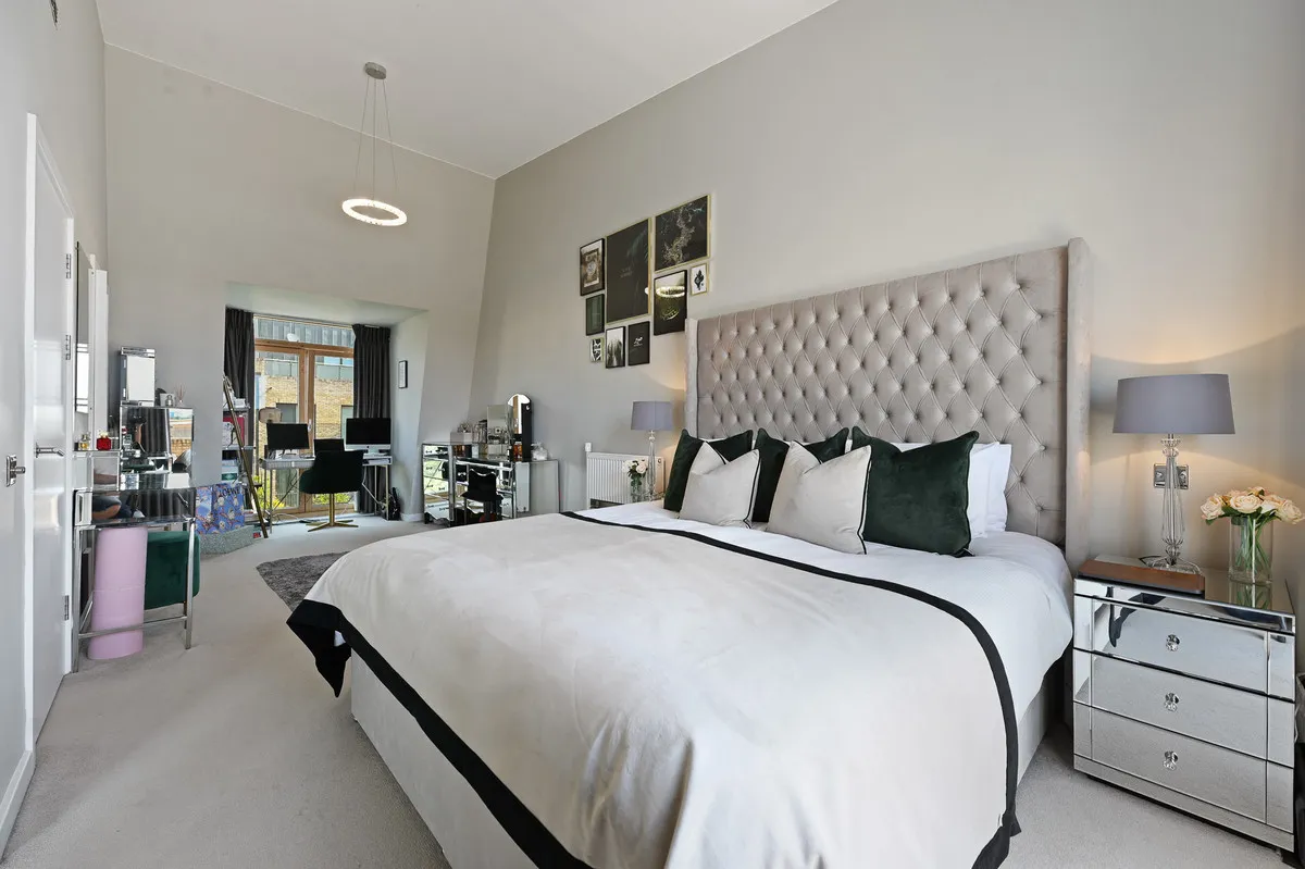 Nicoll Circus, London, NW7, photo 11
