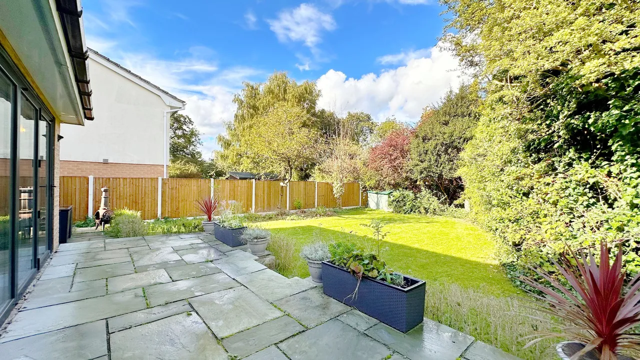 Whitby Close, Stockport, photo 20