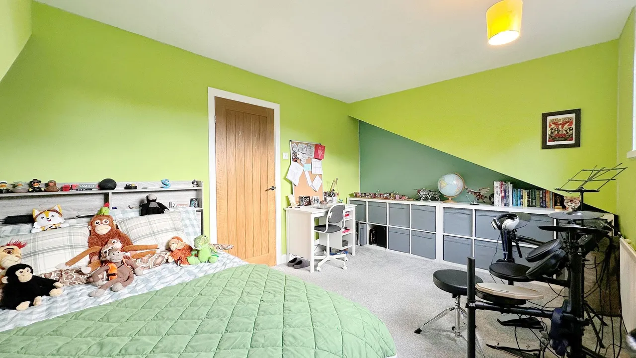 Whitby Close, Stockport, photo 17