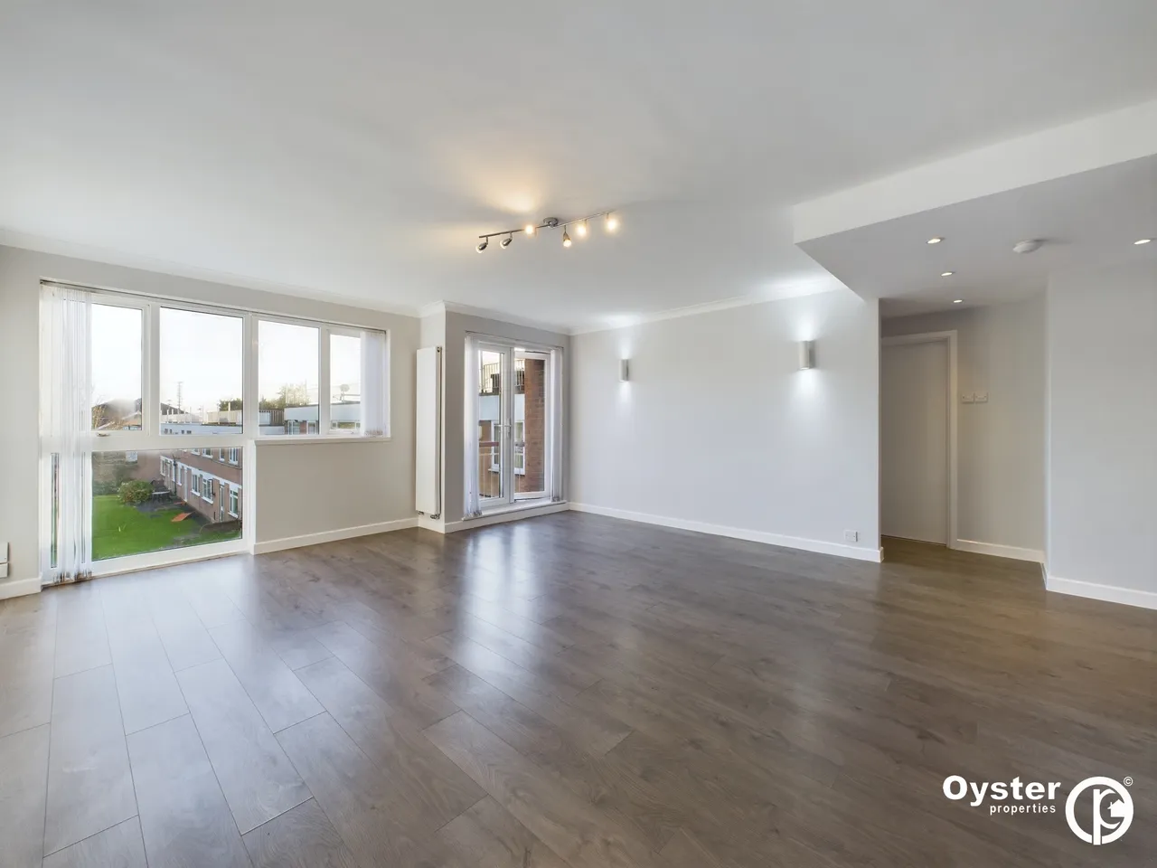 Garden Court, Stanmore, HA7, photo 2