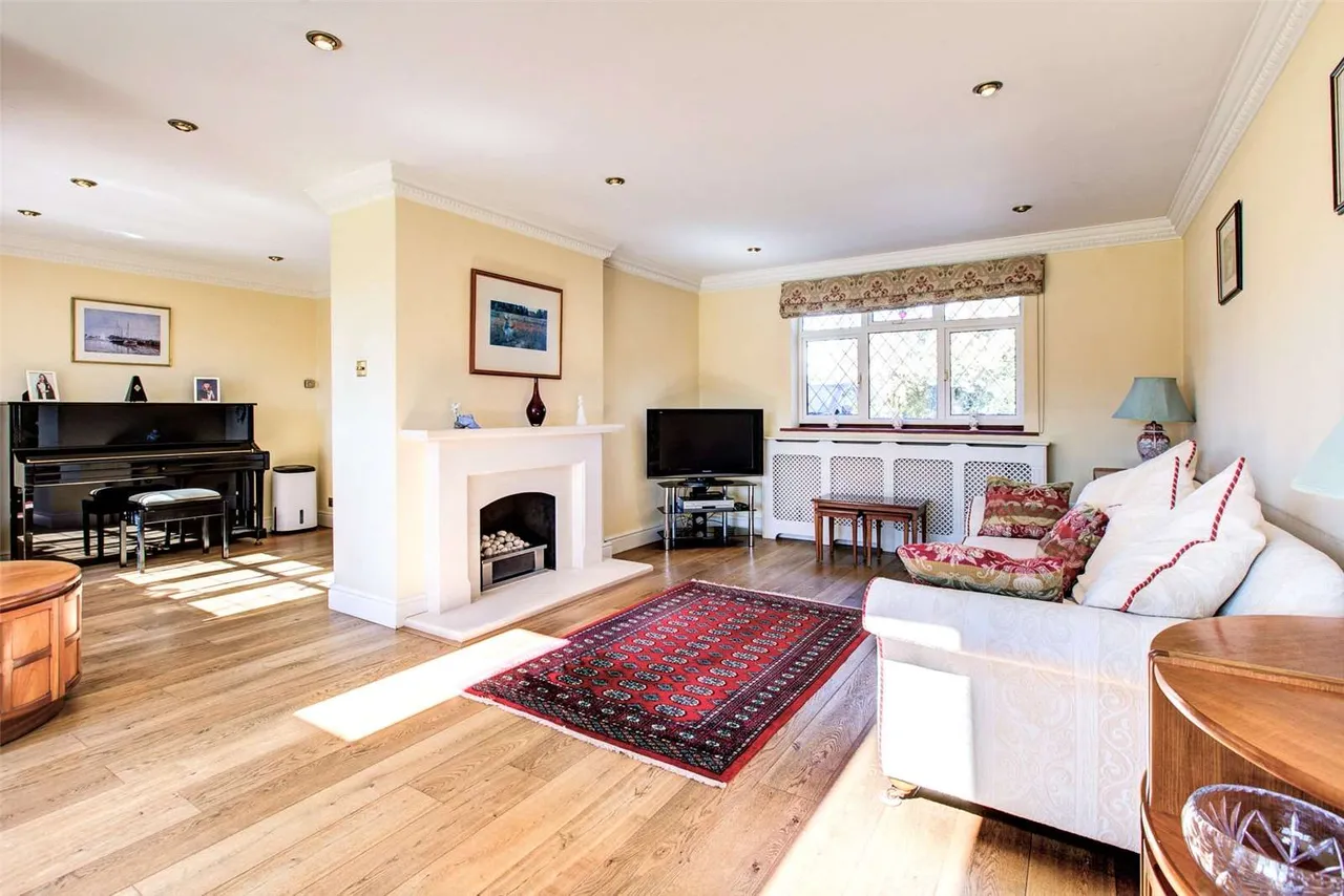 Chiltern Hill, Chalfont St. Peter, Gerrards Cross, Buckinghamshire, SL9 9TZ, photo 4