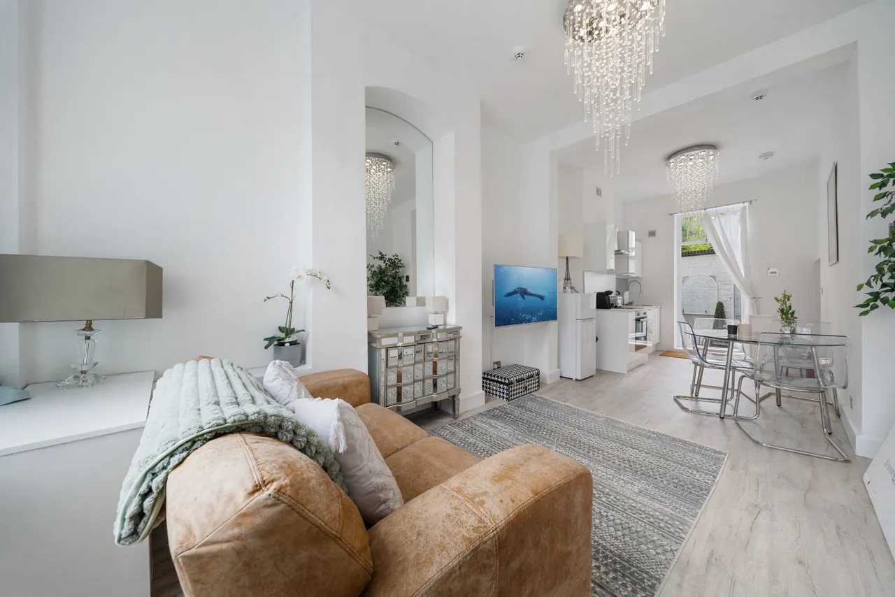 1 bed flat for sale, Needham Road, London, W11