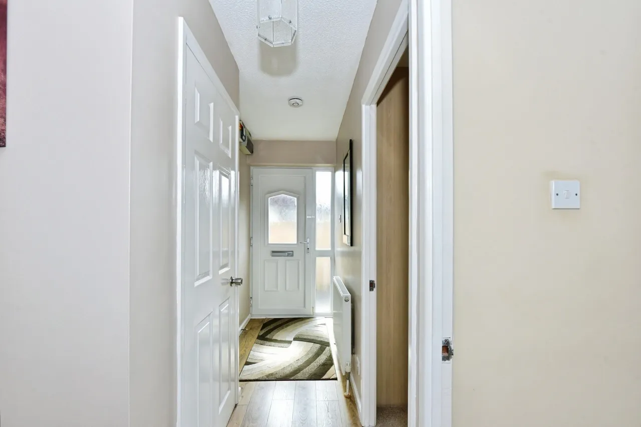Nether Oak Close, Sothall, Sheffield, S20, photo 8
