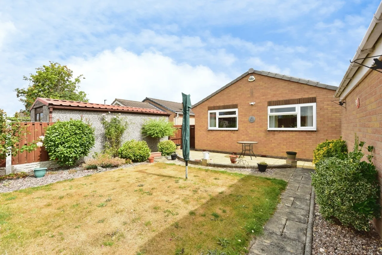 Nether Oak Close, Sothall, Sheffield, S20, photo 15