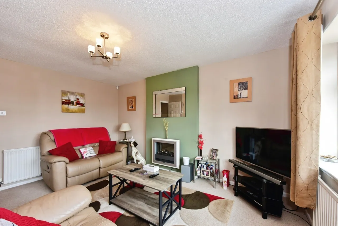 Nether Oak Close, Sothall, Sheffield, S20, photo 5