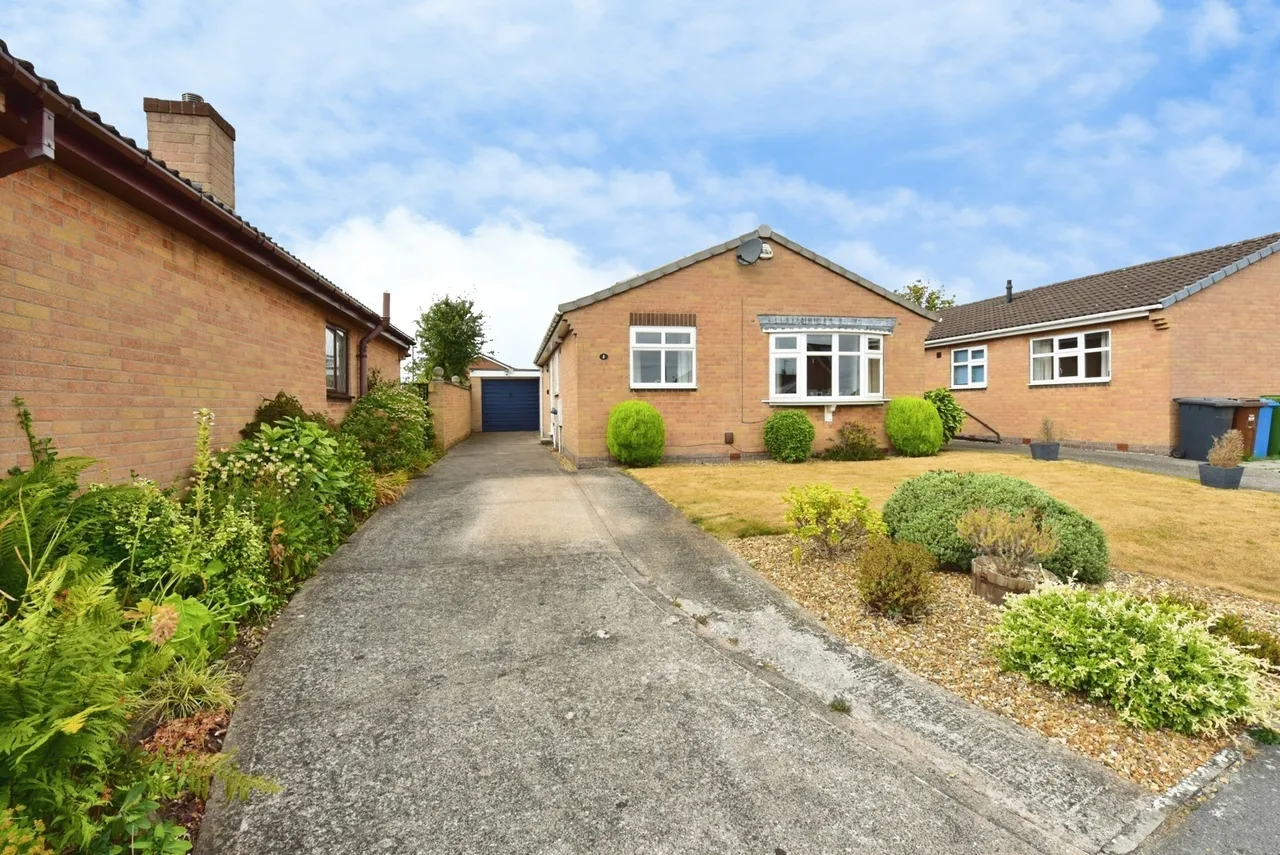 Nether Oak Close, Sothall, Sheffield, S20, photo 16