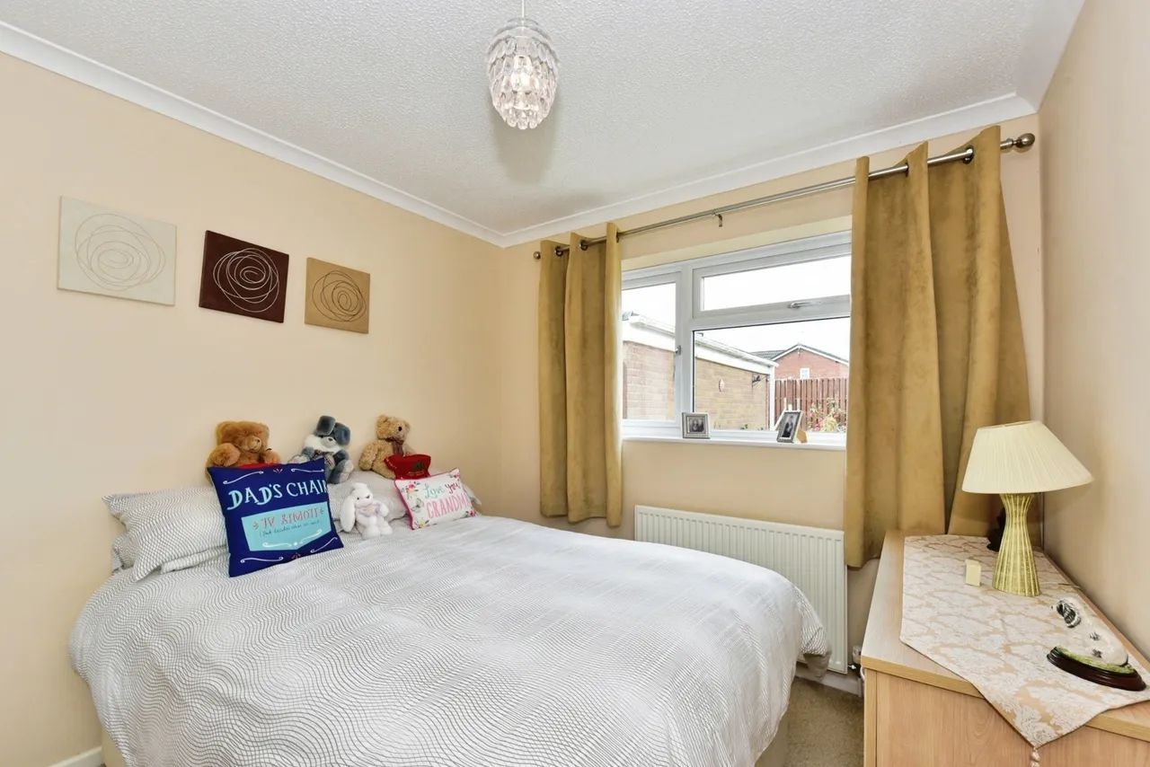 Nether Oak Close, Sothall, Sheffield, S20, photo 11