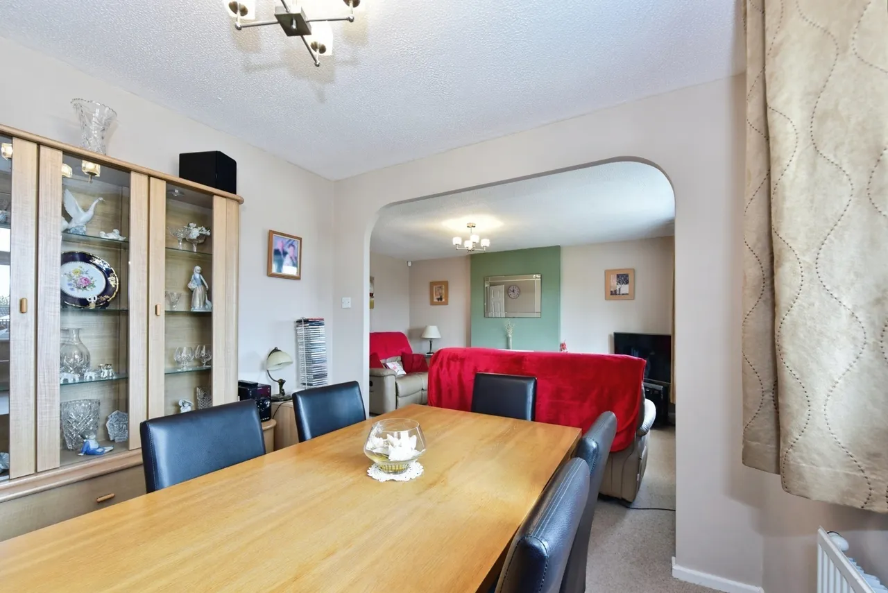 Nether Oak Close, Sothall, Sheffield, S20, photo 6