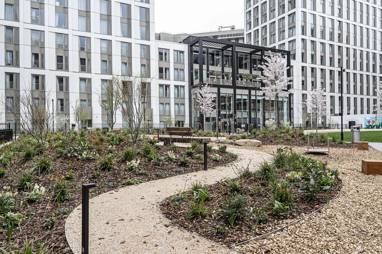 3 Sandhu Building, 89-91 Montfichet Road, London, photo 10