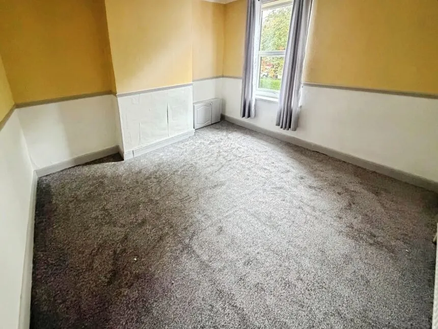 Green Lanes, Bilston, WV14, photo 4