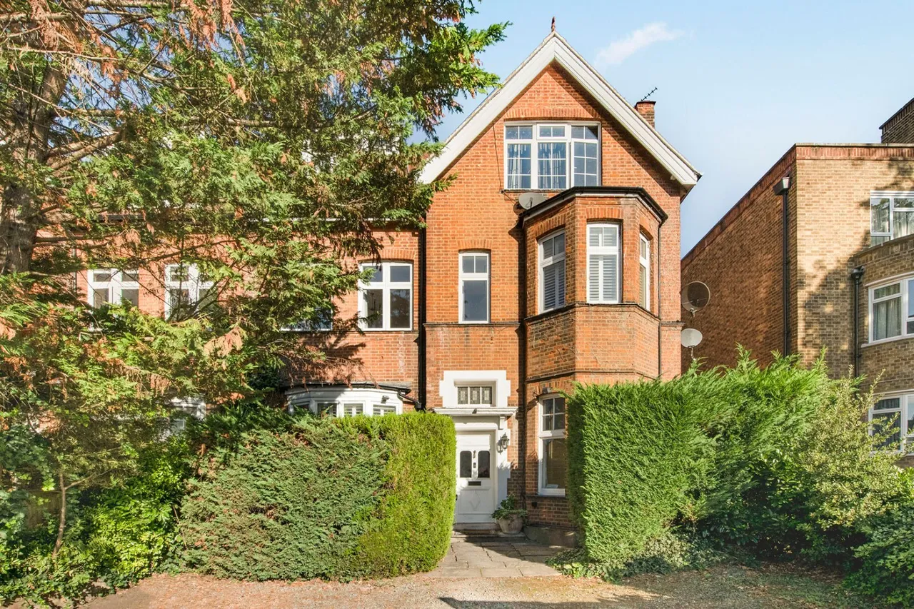 2 bed flat to rent, West Hill, London, SW15