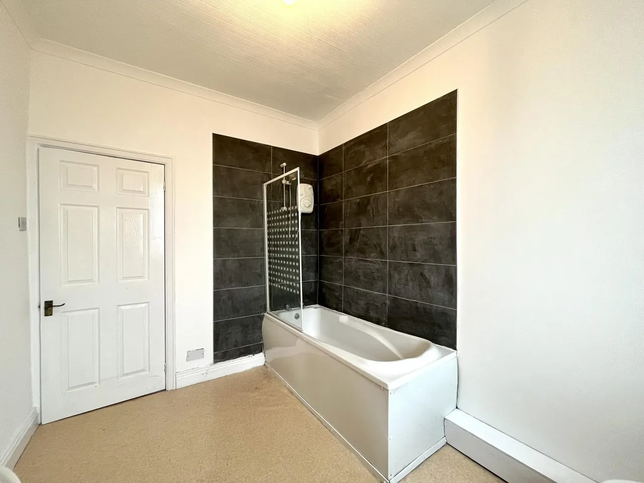 Tonge Moor Road, Tonge Moor, Bolton, BL2, photo 10