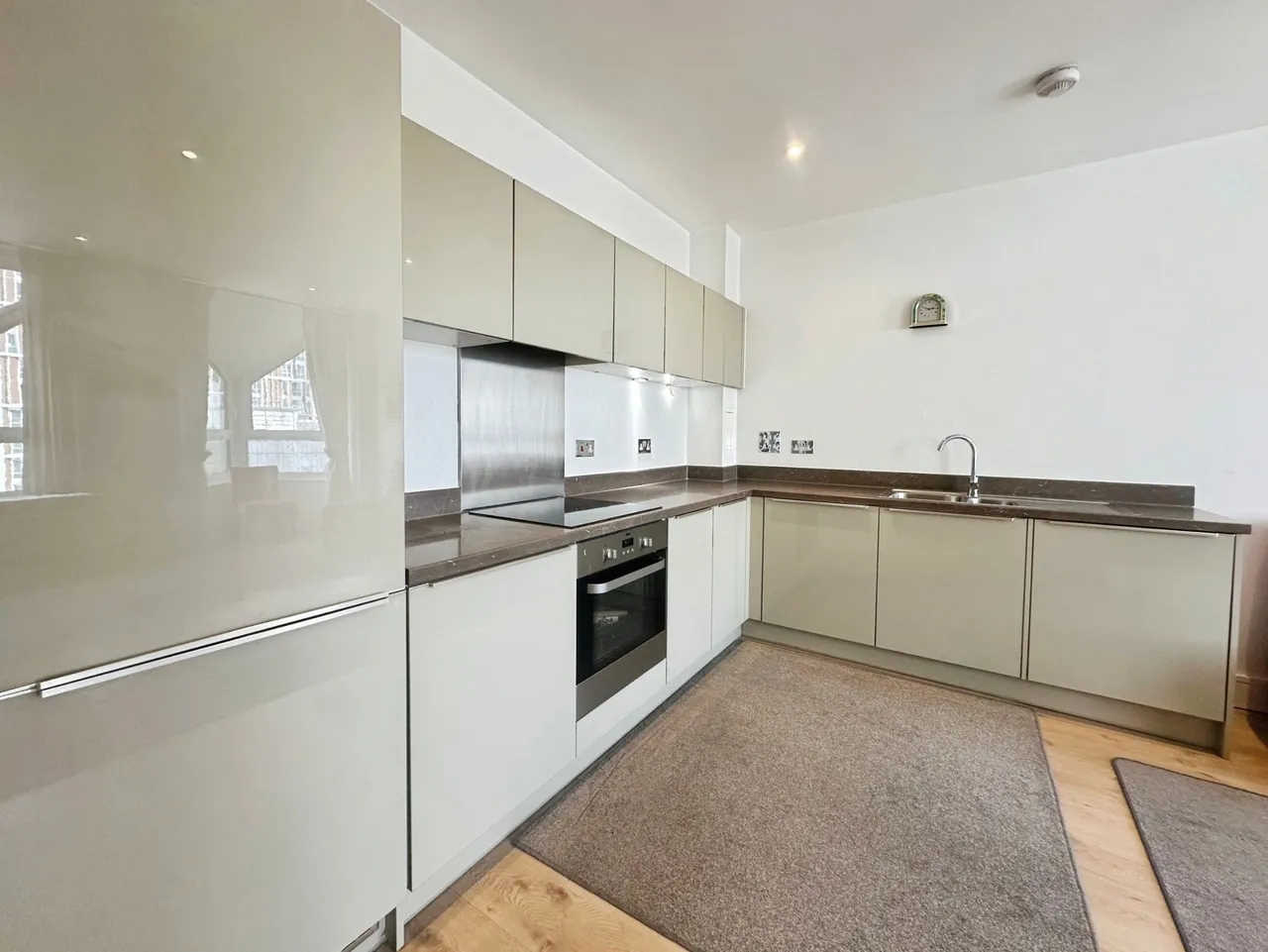 High Street, Bracknell, Berkshire, RG12 1DZ, photo 2