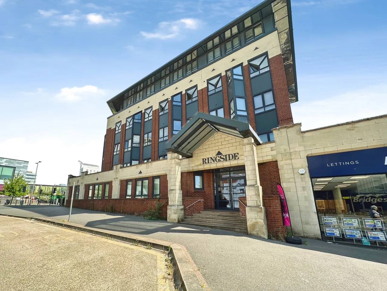 2 bed flat for sale — High Street, Bracknell, Berkshire, RG12 1DZ