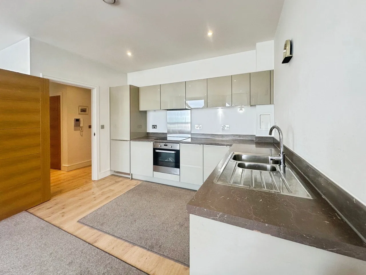 High Street, Bracknell, Berkshire, RG12 1DZ, photo 8