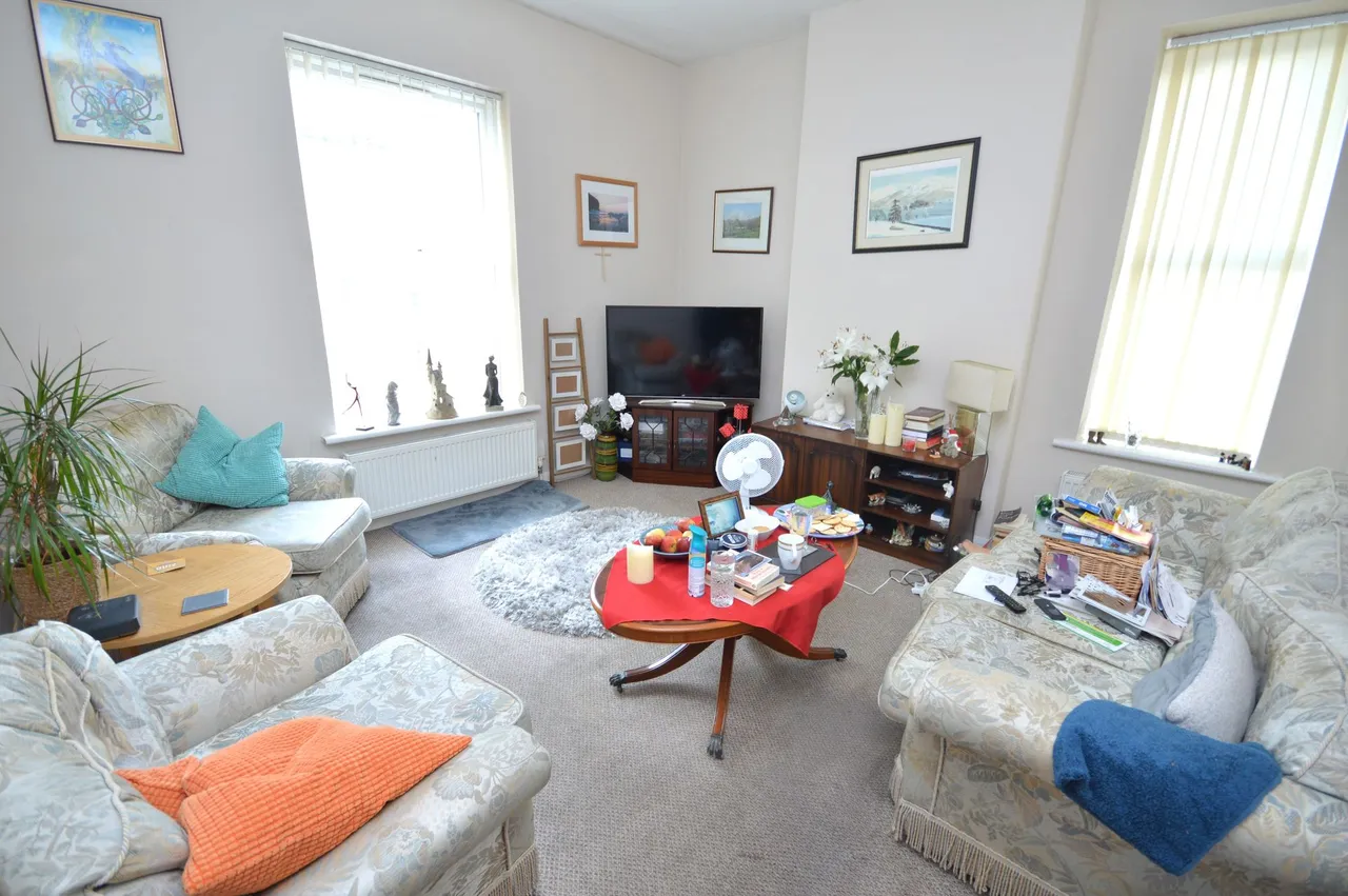 Cheviot Close, Stockport, photo 8