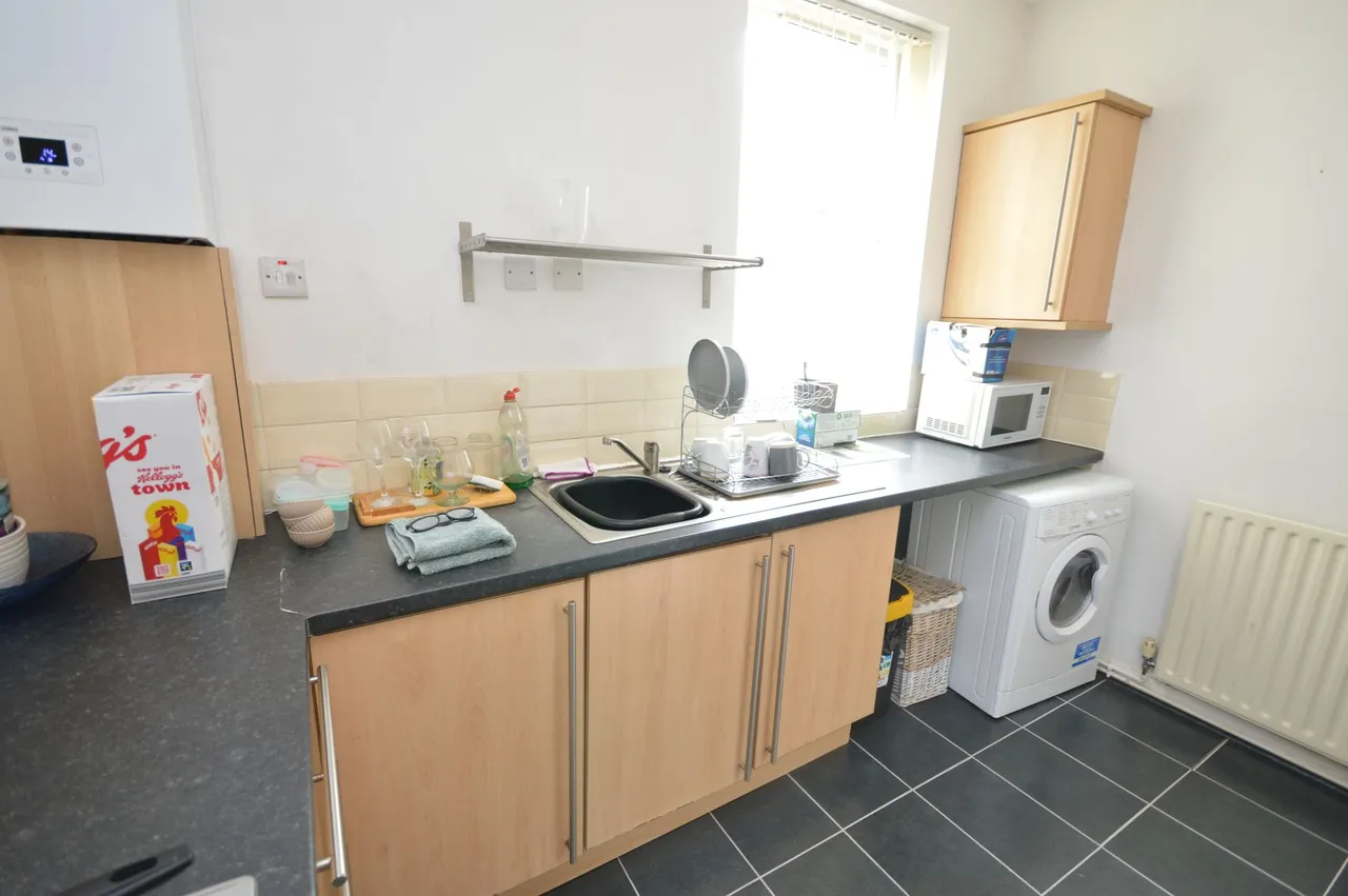 Cheviot Close, Stockport, photo 6