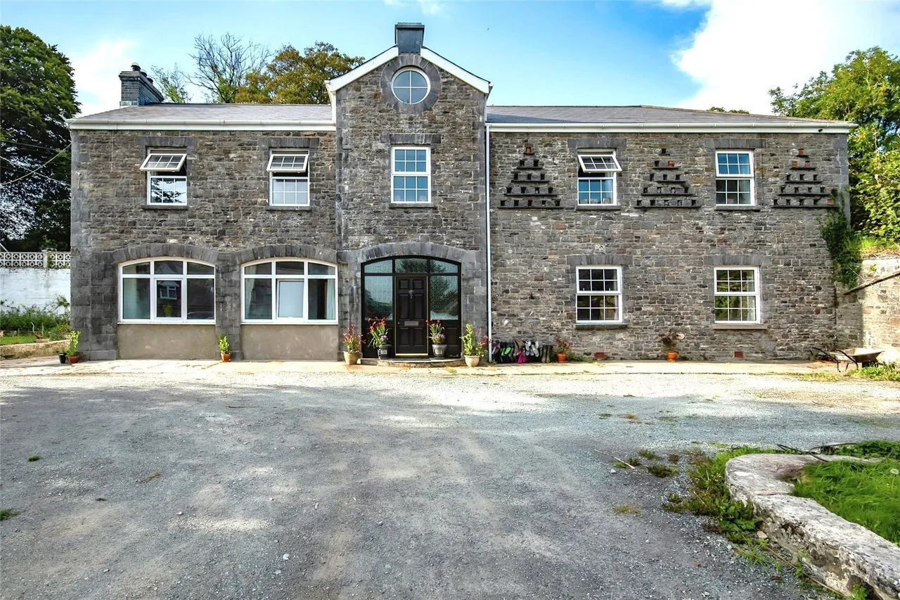7 bed house for sale, Cosheston, Pembroke Dock, SA72